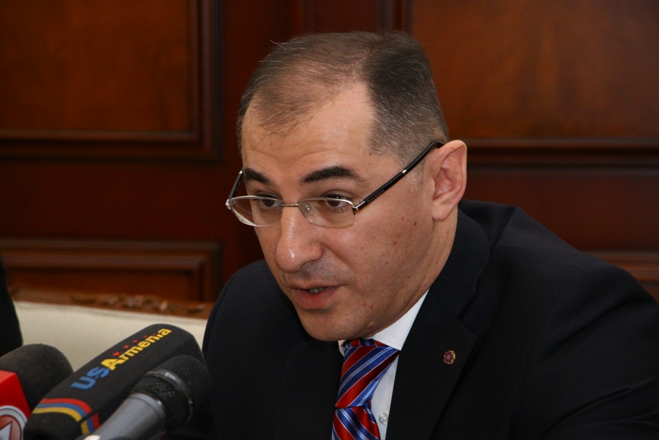 Минфин Армении: информация о том, что Вардан Арамян призвал сотрудников ведомства подать в отставку, не соответствует действительности