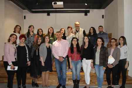 Beeline Armenia CEO delivers a lecture for PR School students