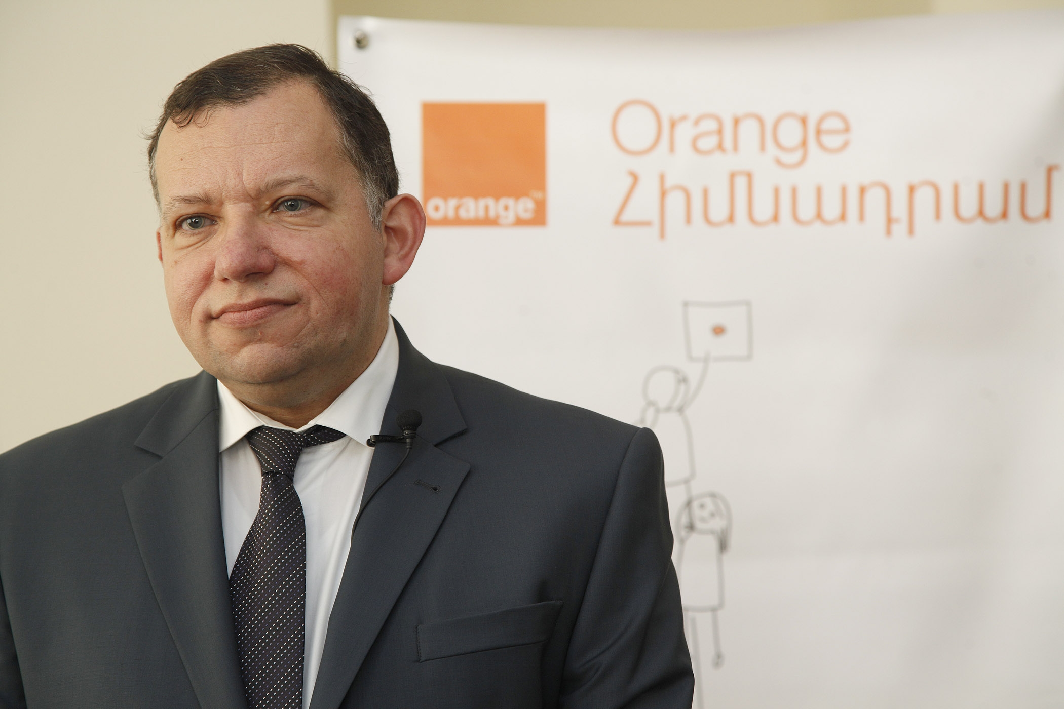 Ֆրանսիս Ժելիբտեր. Orange Armenia-ի հեռանալուց հետո Հայաստանի հեռահաղորդակցության շուկայի մենաշնորհումը կբացառվի Ucom-ի ներկայությամբ