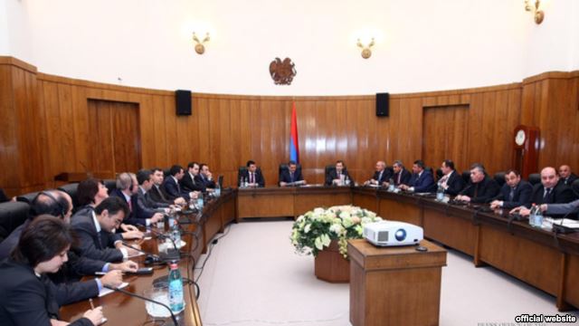 Armenian Government reports on work in financial bloc