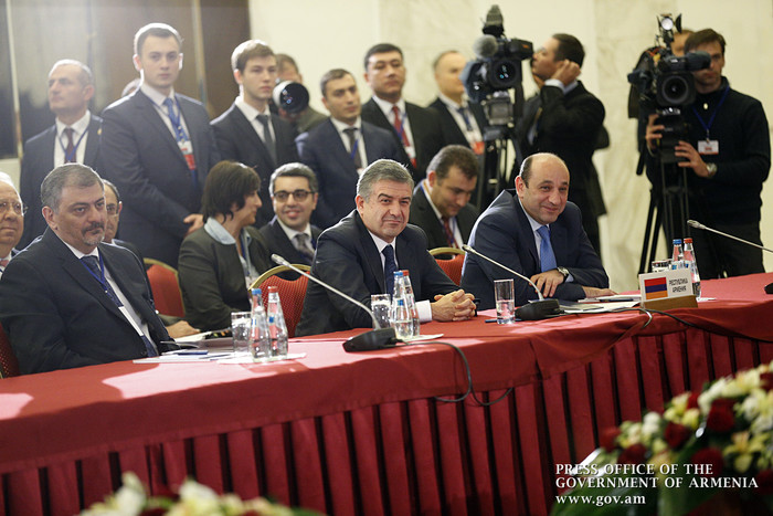 Karen Karapetyan at Eurasian Intergovernmental Council Session:  Armenian side is ready to the closest cooperation