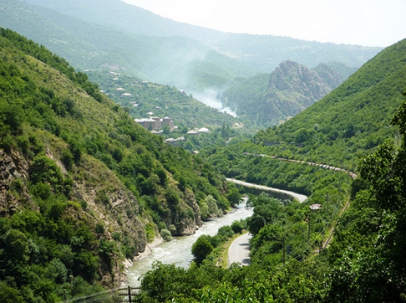 Նախարար. Հայ-վրացական «Բարեկամության կամուրջ» նախագծի շինարարական աշխատանքների պայմանագիրը նախատեսվում է կնքել 2017 թ. առաջին եռամսյակում