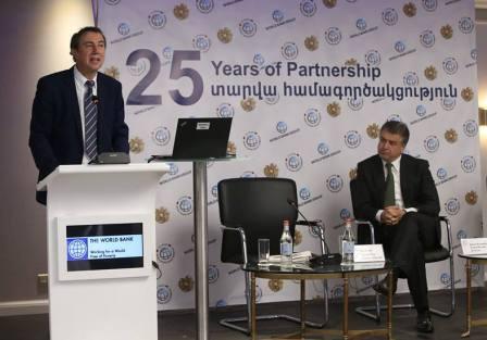 Премьер: Всемирный Банк является ключевым партнером Армении