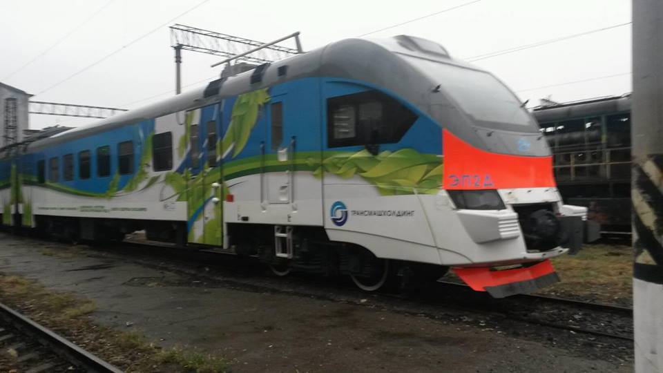 A modern electric train ЭП2Д delivered from Russia to Armenia