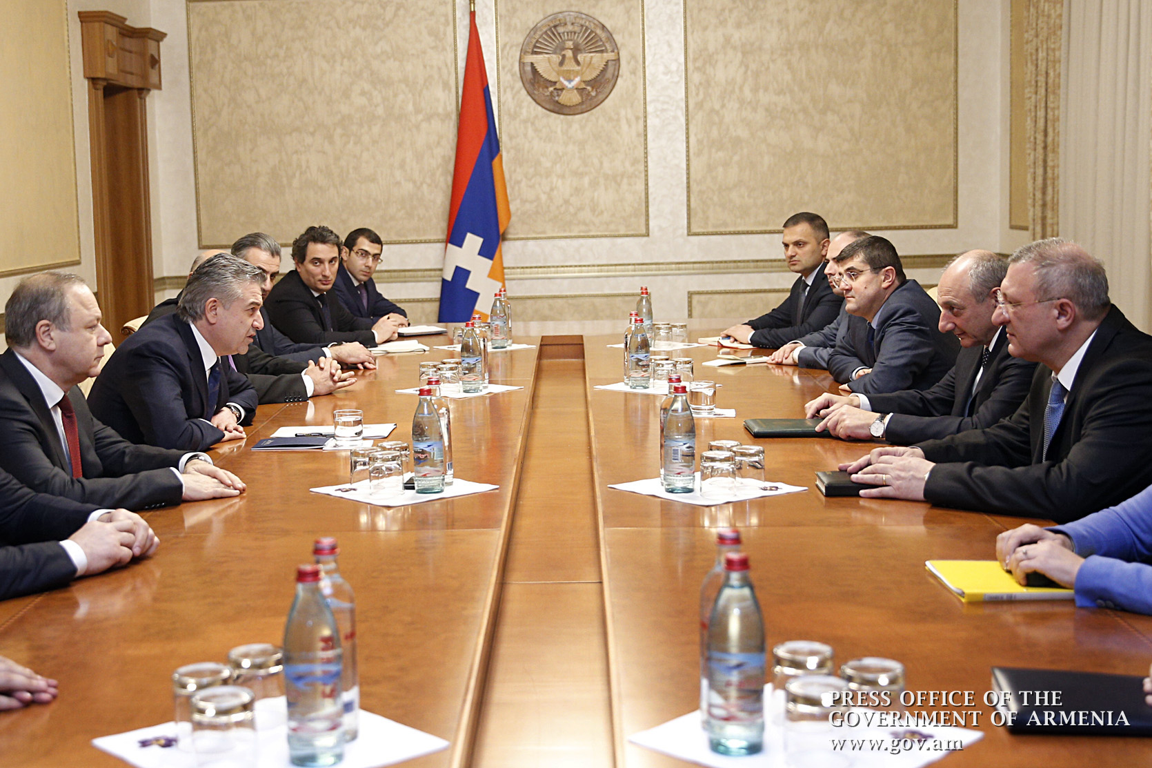 Бако Саакян встретился с премьером Армении 