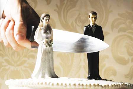 Количество разводов в Армении к апрелю 2019г. сократилось на 16,7% годовых, при росте браков на 5,6%