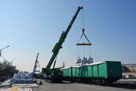 B первом полугодии компания <Южно-кавказская железная дорога> перевезла 1,5 млн тонн грузов