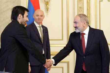 Pashinyan receives Executive Director of World Trade Centers  Association
