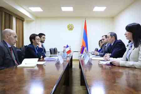 Министр высокотехнологичной промышленности РА и посол Франции обсудили участие Армении в выставке Viva-Technology-2022