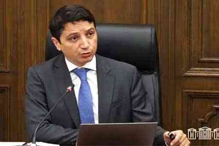 Глава Минфина Армении считает выход из ЕАЭС рискованным