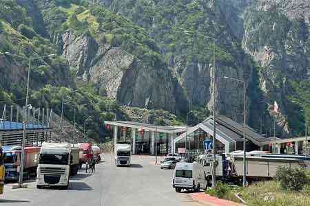Военно-грузинская дорога открыта для всех видов автотранспорта