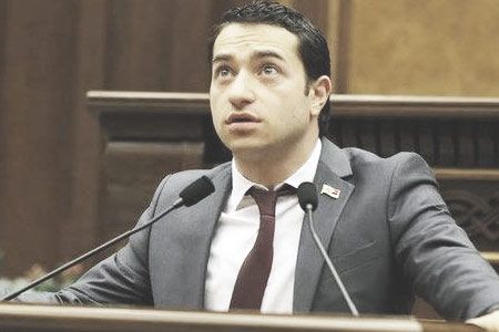 <Армения серьезно подумывает о приобретении новых спутников> - министр