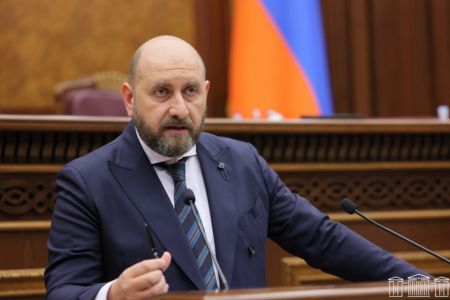 Глава ЦБ РА рассказал о способности финансового рынка противостоять любым непредвиденным рискам