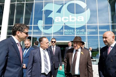 Премьер-министр РА присутствовал на церемонии открытия нового головного офиса Acba Bank-а