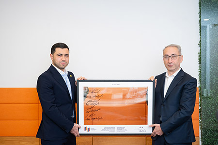 IDBank поддержал реконструкцию Спандарянского канала: подписана памятная табличка, посвящённая проекту